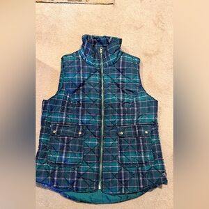 Crown & Ivy Quilted Puffer Vest Women’s XL Full zip, Green Plaid,Gold Hardware